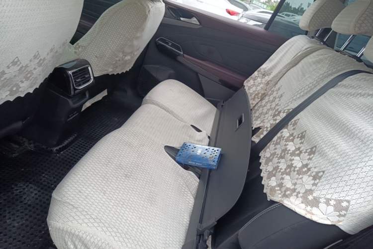 Used Volkswagen ID.6 X 2023 Upgraded Model Pure Long-Range Version Left Rear Seat