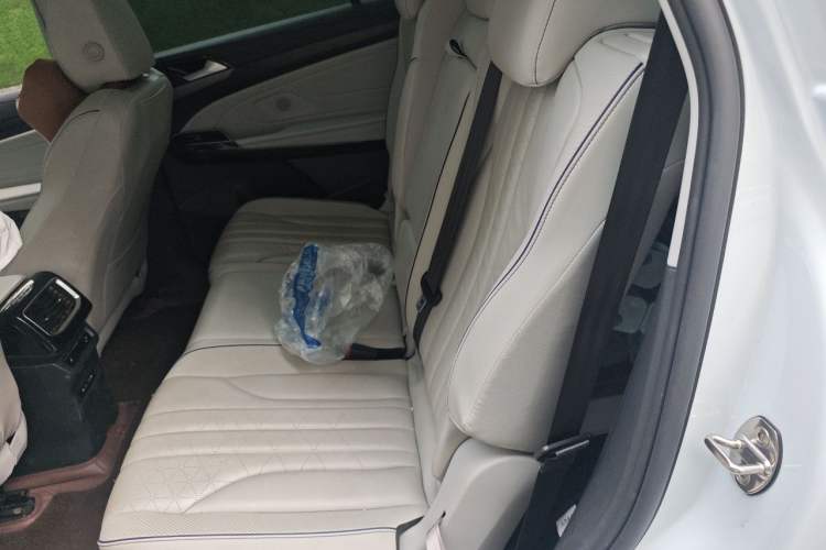 Used Volkswagen ID.6 X 2023 Upgraded Model Ultra-Long Range Version Left Rear Seat