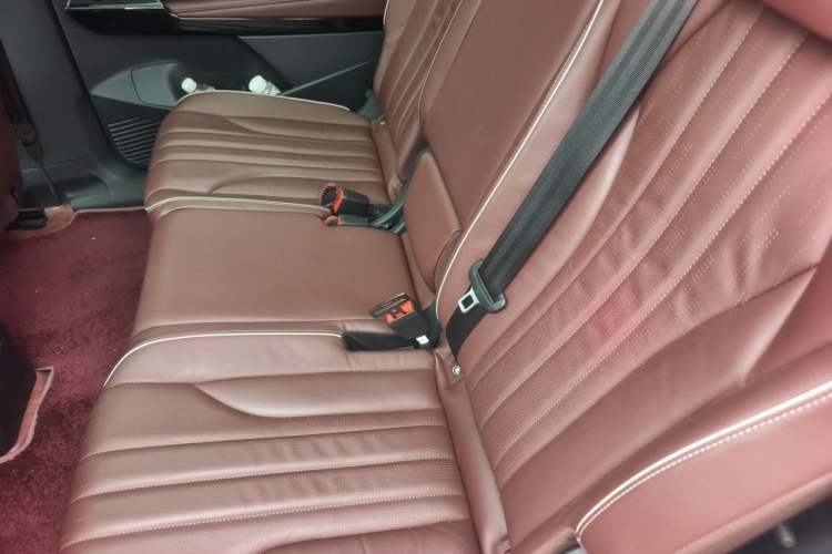 Used Volkswagen ID.6 X 2023 Upgraded Model Ultra-Long Range Version Left Rear Seat