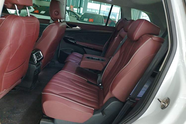 Used Volkswagen ID.6 X 2023 Upgraded Model Ultra-Long Range Version Left Rear Seat