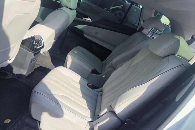 Used Volkswagen ID.6 X 2023 Ultra-Intelligent Long-Range Version Left Rear Seat