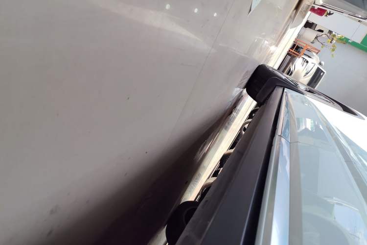 Used Volkswagen ID.6 X 2023 Upgraded Model Pure Long-Range Version Left Side Sill