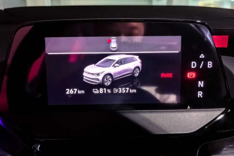 Used Volkswagen ID.6 X 2023 Upgraded Version Kinetic All-Wheel Drive Edition Odometer Close Up