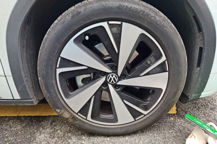 Used Volkswagen ID.6 X 2023 Upgraded Model Pure Long-Range Version Right Front Wheel Hub