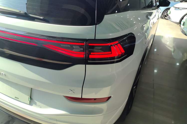 Used Volkswagen ID.6 X 2023 Upgraded Model Pure Long-Range Version Right Rear Taillight