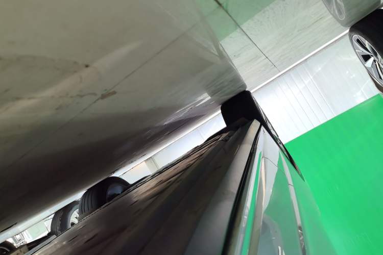 Used Volkswagen ID.6 X 2023 Upgraded Model Pure Long-Range Version Right Side Sill