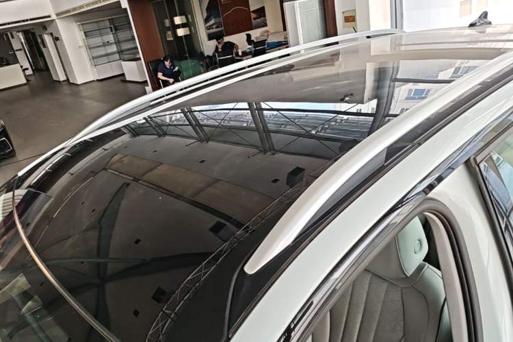 Used Volkswagen ID.6 X 2023 Ultra-Intelligent Long-Range Version Roof