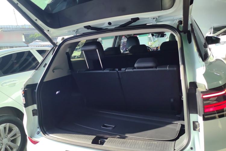 Used Volkswagen ID.6 X 2023 Upgraded Model Pure Long-Range Version Trunk