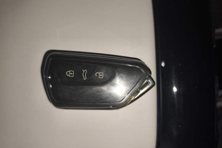 Used Volkswagen ID.6 X 2023 Upgraded Model Ultra-Long Range Version Vehicle Key