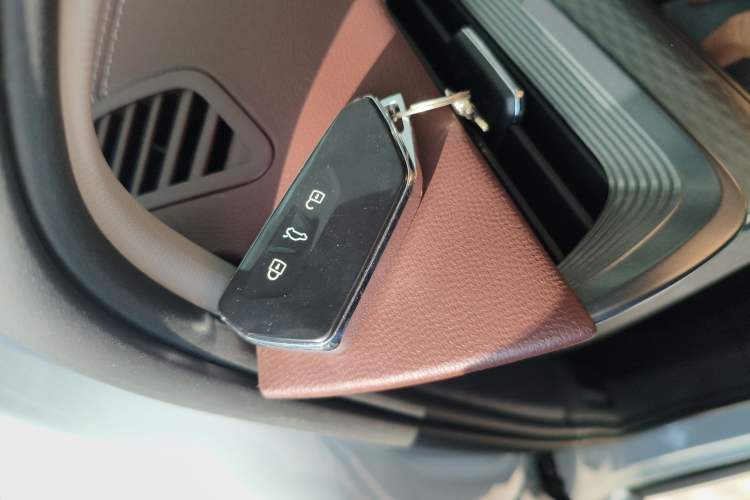 Used Volkswagen ID.6 X 2023 Upgraded Model Ultra-Long Range Version Vehicle Key