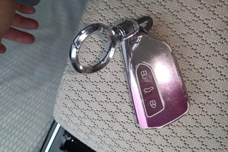 Used Volkswagen ID.6 X 2023 Upgraded Model Pure Long-Range Version Vehicle Key