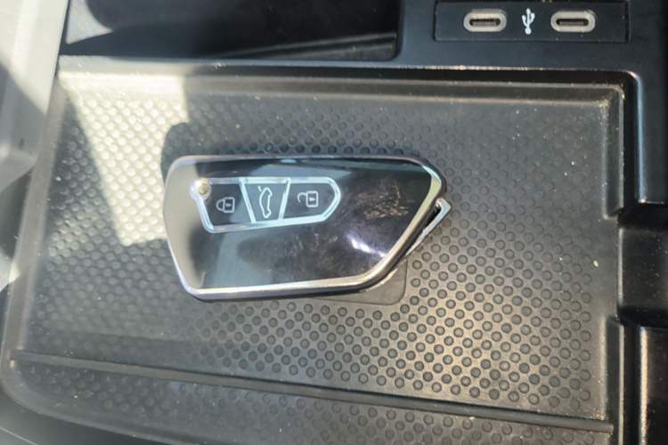 Used Volkswagen ID.6 X 2023 Ultra-Intelligent Long-Range Version Vehicle Key