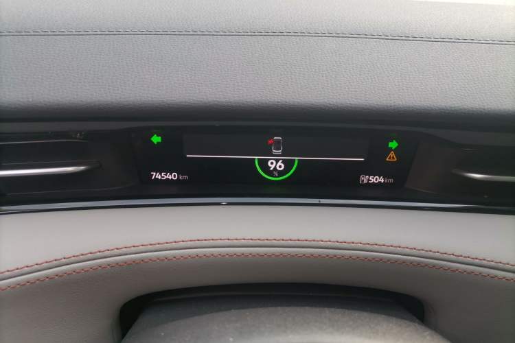 Used Volkswagen ID.7 VIZZION 2024 AIR model Instrument Cluster