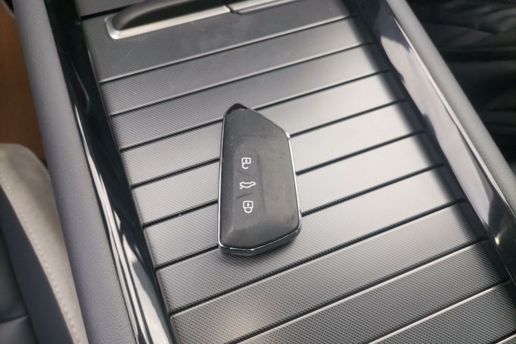 Used Volkswagen ID.7 VIZZION 2024 AIR model Interior 1