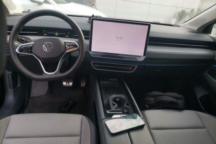 Used Volkswagen ID.7 VIZZION 2024 AIR model Interior 2
