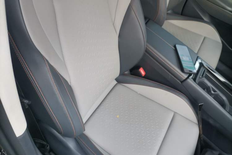 Used Volkswagen ID.7 VIZZION 2024 AIR model Right Front Seat