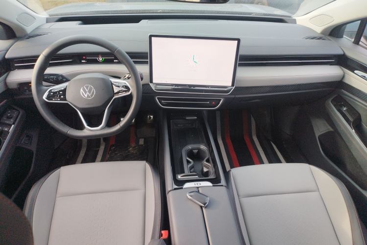 Used Volkswagen ID.7 VIZZION 2024 AIR model Center Console