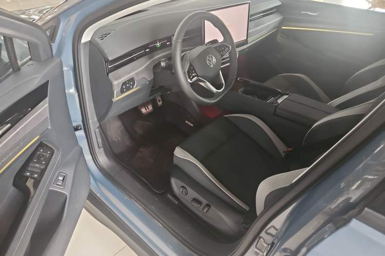 Used Volkswagen ID.7 VIZZION 2024 PRO Model Interior 2