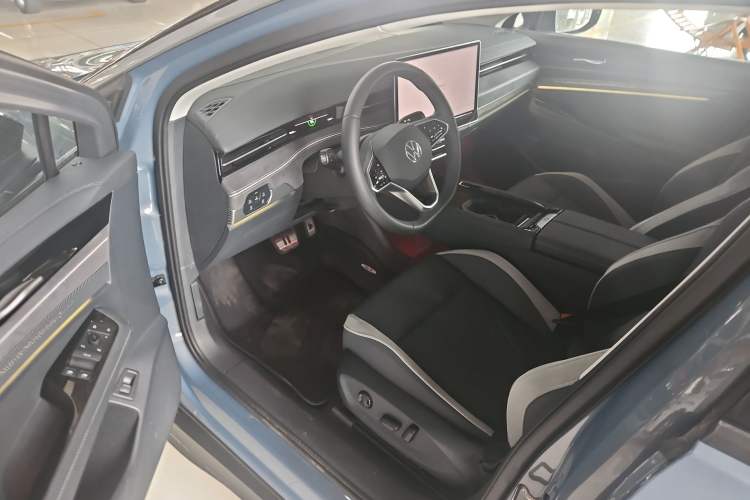 Used Volkswagen ID.7 VIZZION 2024 PRO Model Left Front Seat