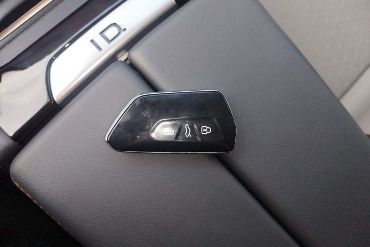 Used Volkswagen ID.7 VIZZION 2024 AIR model Vehicle Key