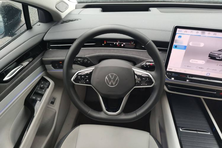 Used Volkswagen ID.7 VIZZION 2024 First Edition Steering Wheel