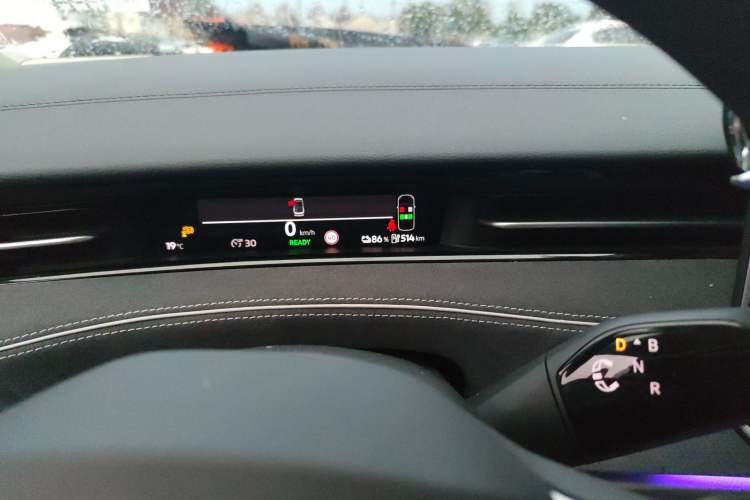 Used Volkswagen ID.7 VIZZION 2024 First Edition Instrument Cluster
