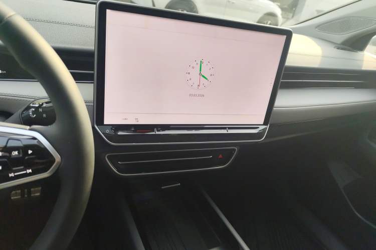 Used Volkswagen ID.7 VIZZION 2024 AIR model Audio And AC Panel