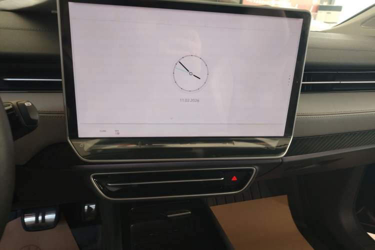Used Volkswagen ID.7 VIZZION 2024 AIR model Audio And AC Panel
