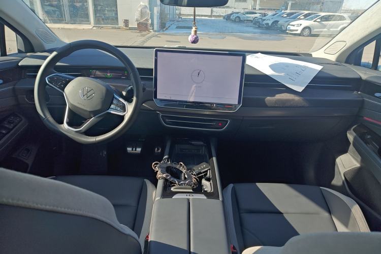 Used Volkswagen ID.7 VIZZION 2024 First Edition Center Console
