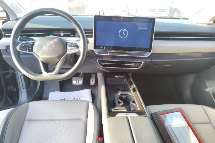 Used Volkswagen ID.7 VIZZION 2024 AIR model Center Console