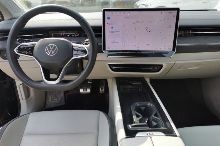 Used Volkswagen ID.7 VIZZION 2024 First Edition Center Console