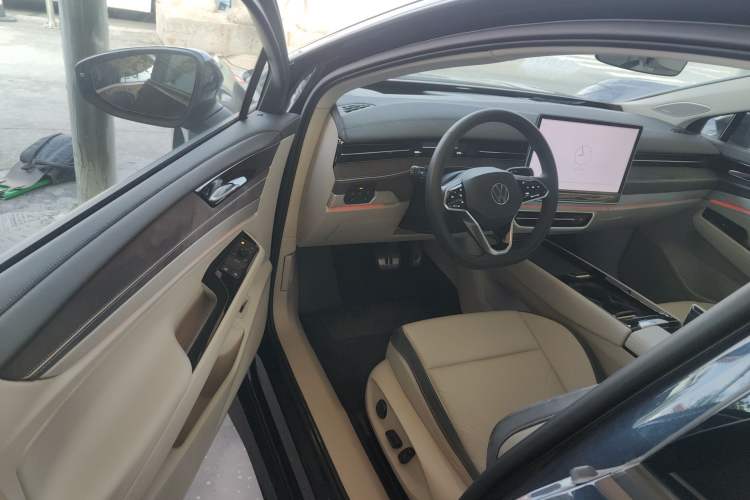 Used Volkswagen ID.7 VIZZION 2024 First Edition Driver Seat
