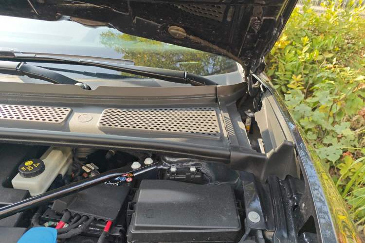 Used Volkswagen ID.7 VIZZION 2024 AIR model Engine Bay Left