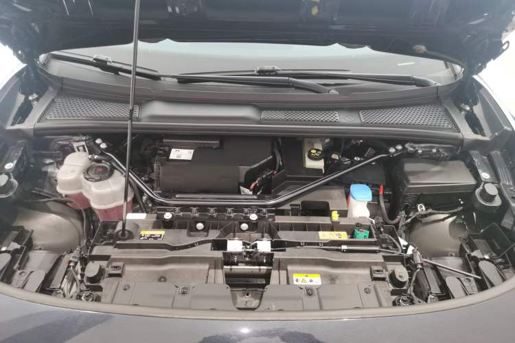 Used Volkswagen ID.7 VIZZION 2024 AIR model Engine Bay