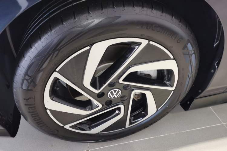 Used Volkswagen ID.7 VIZZION 2024 PRO Model Exterior 4