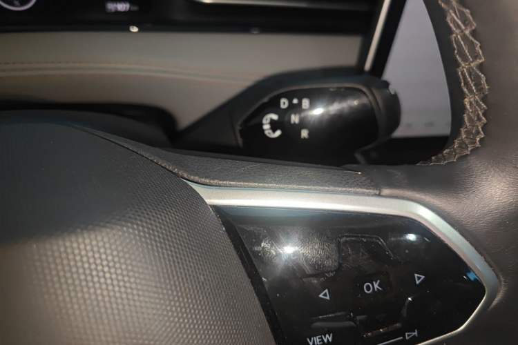 Used Volkswagen ID.7 VIZZION 2024 AIR model Gear Lever