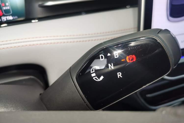 Used Volkswagen ID.7 VIZZION 2024 AIR model Gear Lever