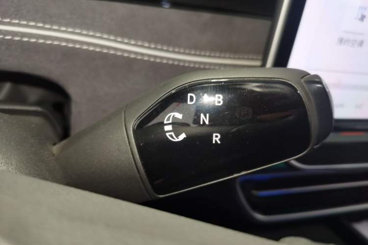 Used Volkswagen ID.7 VIZZION 2024 PRO Model Gear Lever