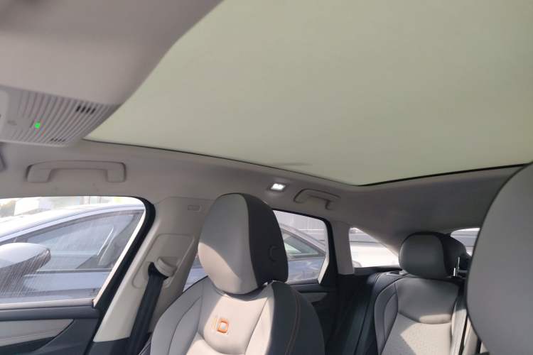 Used Volkswagen ID.7 VIZZION 2024 AIR model Headliner