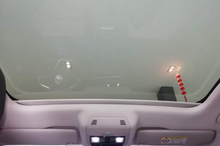 Used Volkswagen ID.7 VIZZION 2024 AIR model Headliner