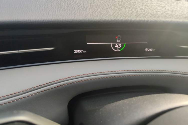 Used Volkswagen ID.7 VIZZION 2024 AIR model Instrument Cluster