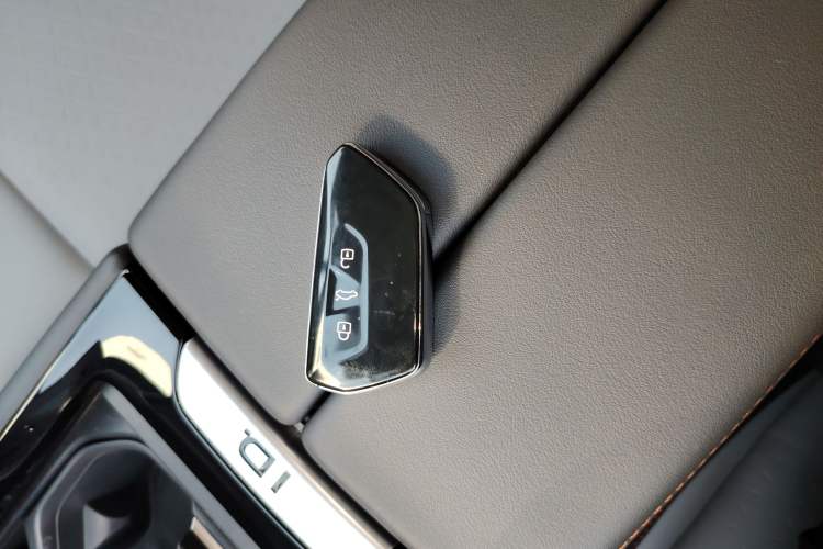 Used Volkswagen ID.7 VIZZION 2024 AIR model Interior 1