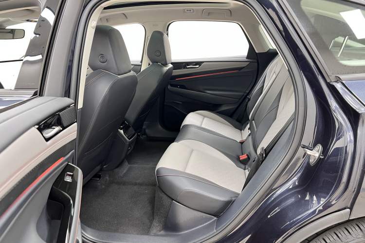 Used Volkswagen ID.7 VIZZION 2024 AIR model Interior 3