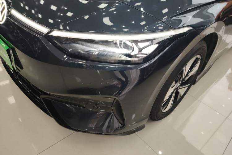 Used Volkswagen ID.7 VIZZION 2024 AIR model Left Front Headlight