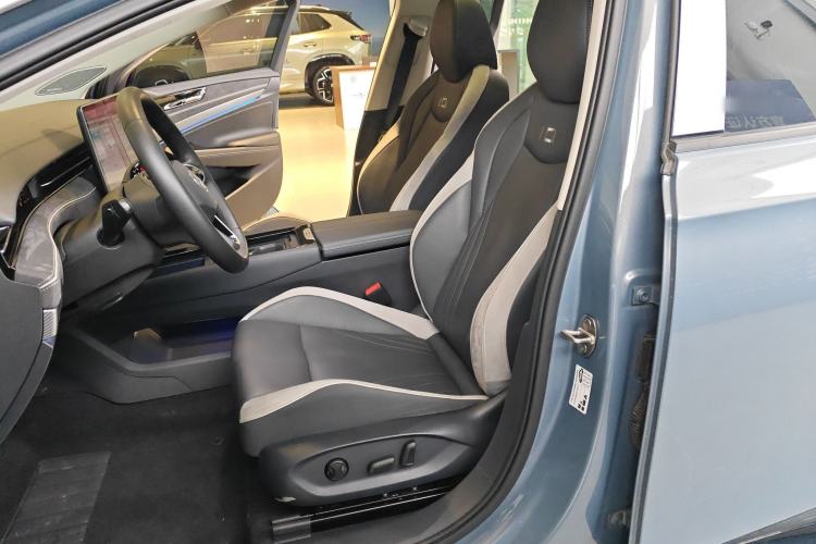 Used Volkswagen ID.7 VIZZION 2024 PRO Model Left Front Seat