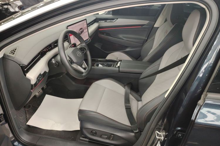 Used Volkswagen ID.7 VIZZION 2024 AIR model Left Front Seat