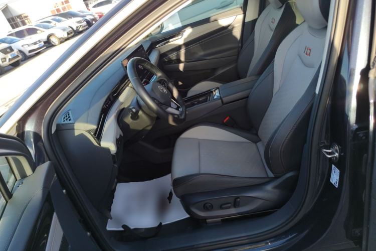 Used Volkswagen ID.7 VIZZION 2024 AIR model Left Front Seat