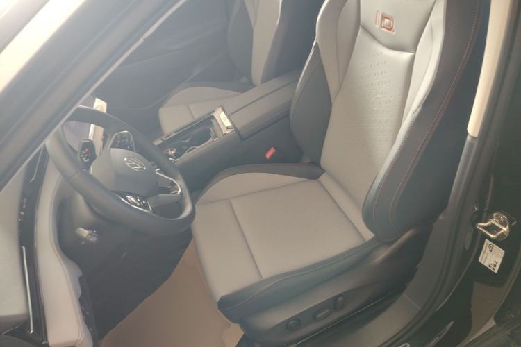 Used Volkswagen ID.7 VIZZION 2024 AIR model Left Front Seat
