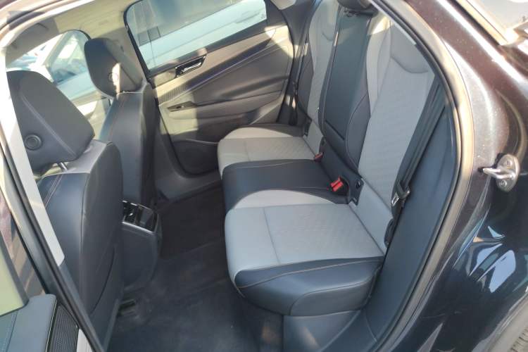 Used Volkswagen ID.7 VIZZION 2024 AIR model Left Rear Seat
