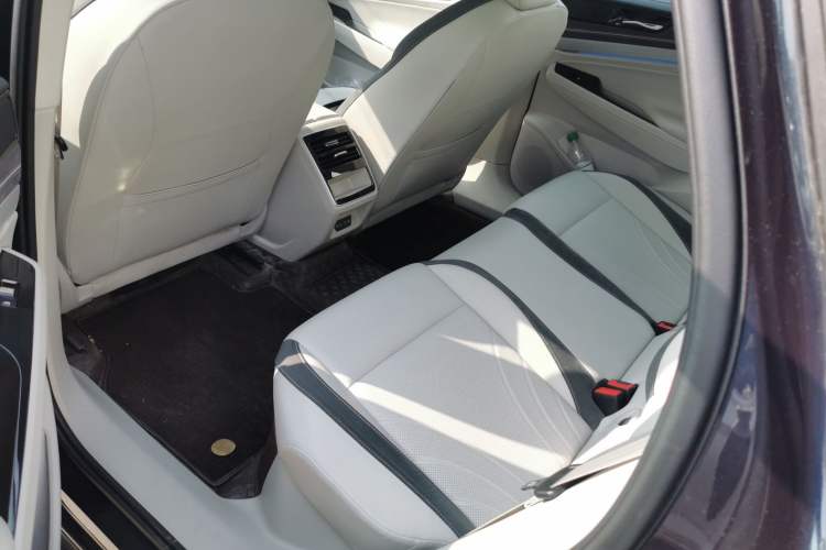 Used Volkswagen ID.7 VIZZION 2024 First Edition Left Rear Seat